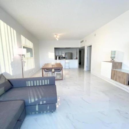 Zen Vacation Rentals Modern Penthouse Across Ocean Miami Beach Ngoại thất bức ảnh