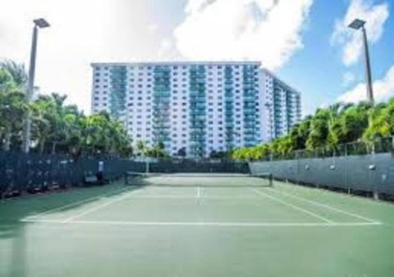 Zen Vacation Rentals Modern Penthouse Across Ocean Miami Beach Ngoại thất bức ảnh