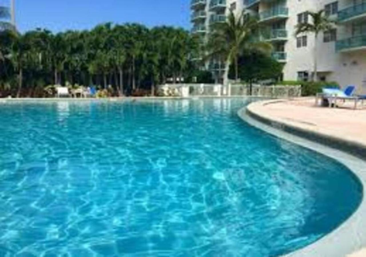 Zen Vacation Rentals Modern Penthouse Across Ocean Miami Beach Ngoại thất bức ảnh