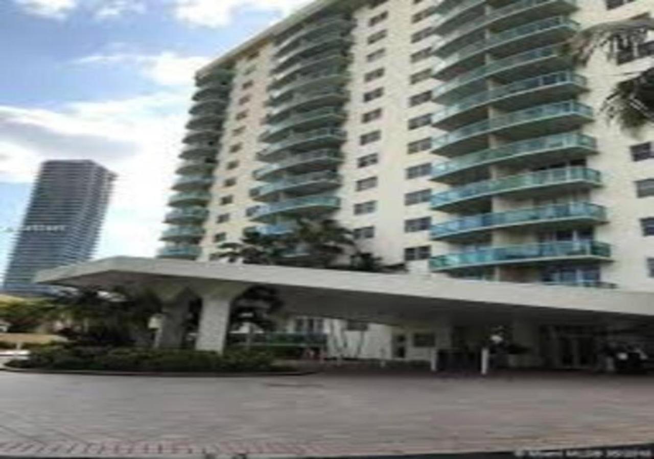 Zen Vacation Rentals Modern Penthouse Across Ocean Miami Beach Ngoại thất bức ảnh